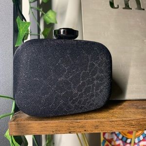 Lorren Bell Elegant Clutch | Clutch Purse with Crossbody Metallic Chain